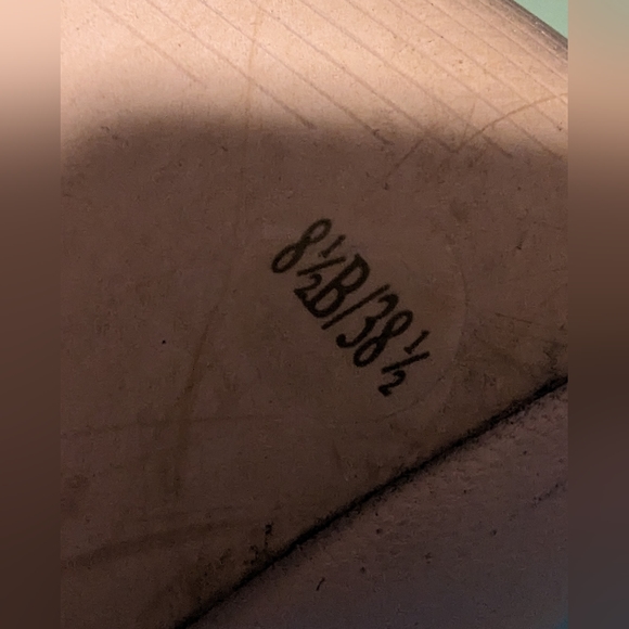 BCBGeneration Cream And Black Studded, Open Toe, Pumps, Size 8.5 - Picture 7 of 9